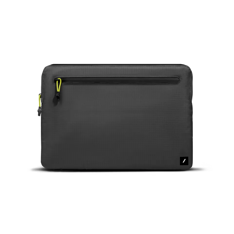 native-union-ultralight-sleeve-pour-macbook-air-15-housse-ripstop image 1