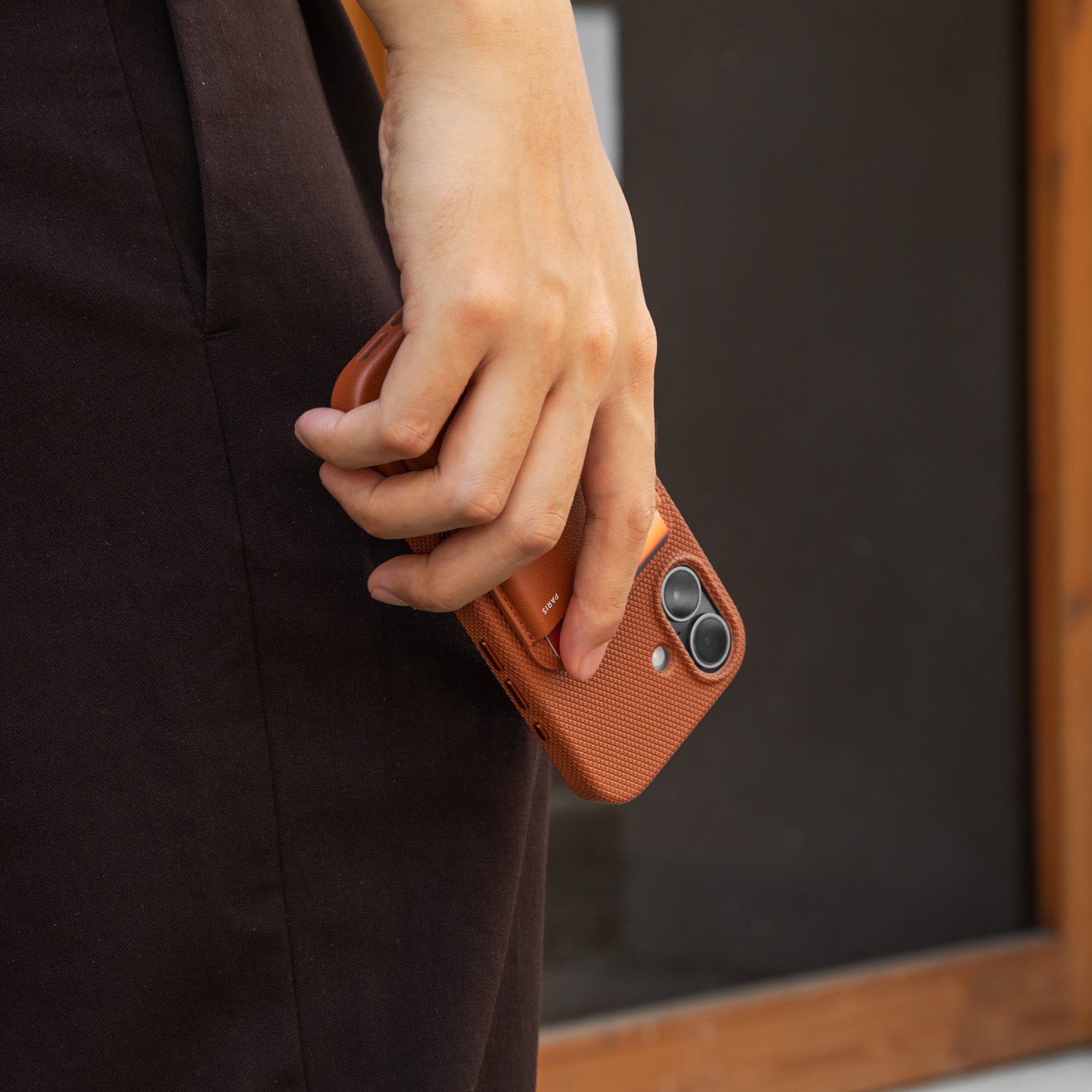 coque-re-classic-pour-iphone-17-native-union image 2