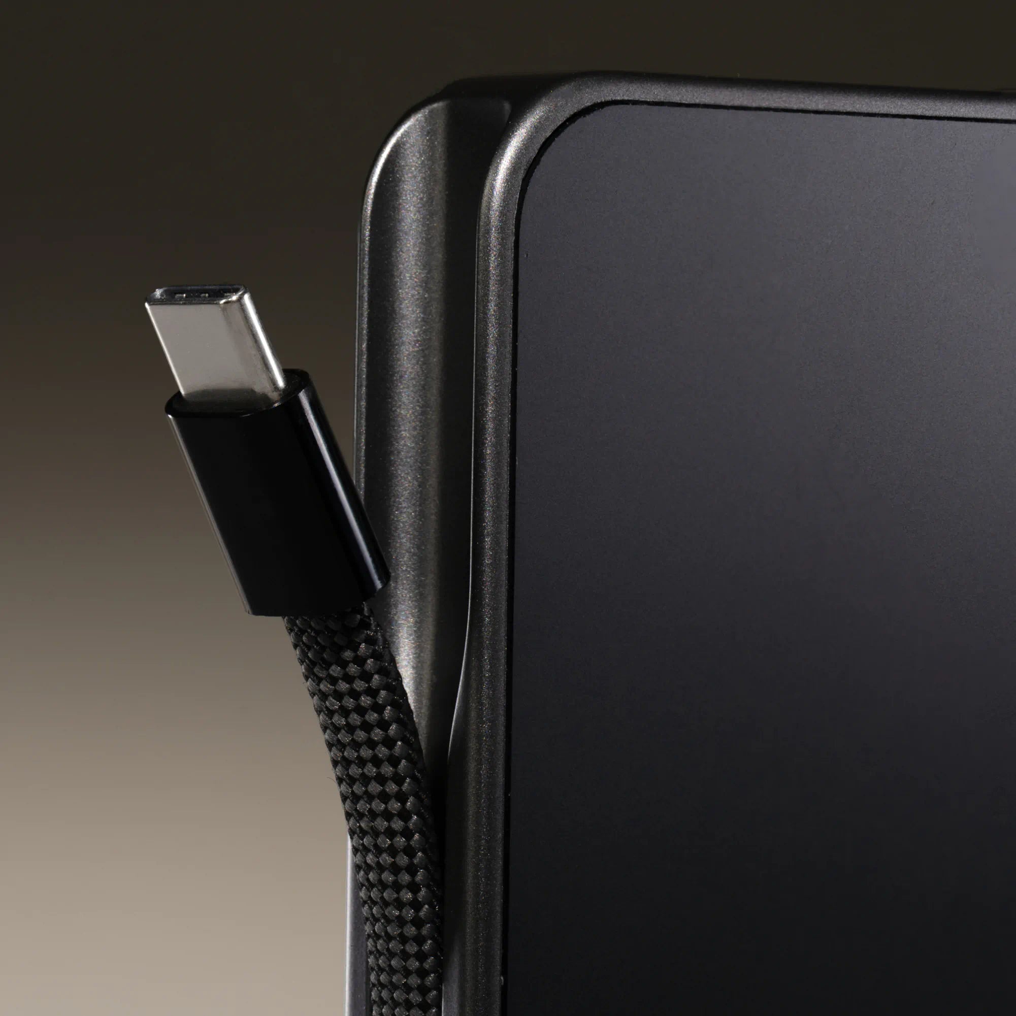 batterie-externe-mophie-powerstation-plus-10k-signature-series image 3
