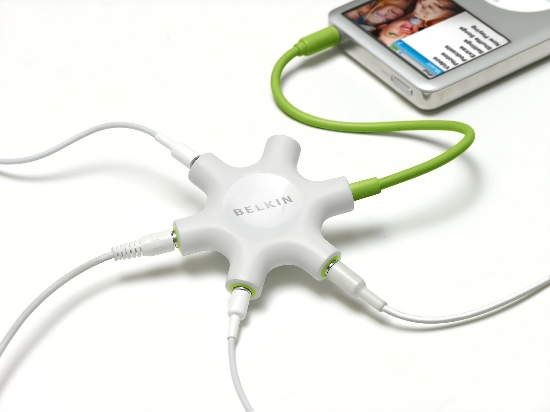 belkin-rockstar-r-partiteur-audio-3-5-mm-pour-smartphone-et-tablette-blanc image 3