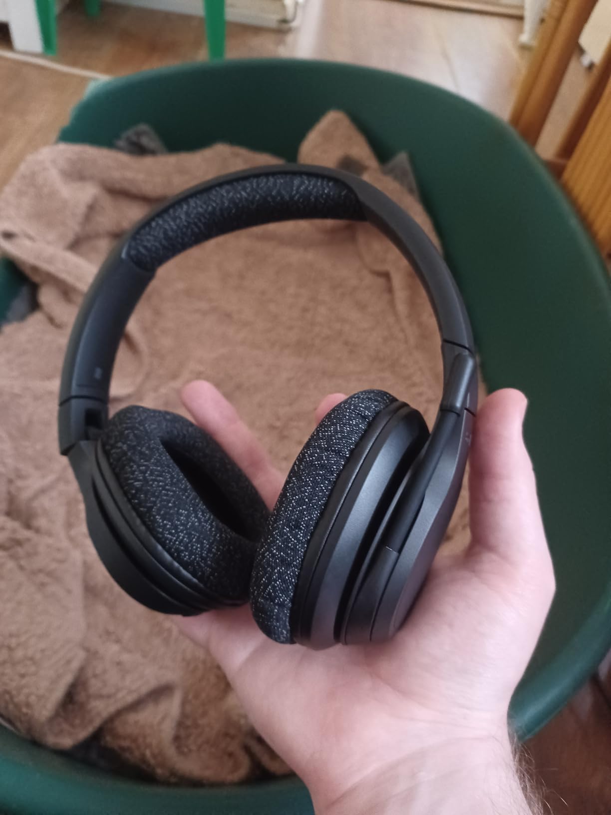 Bon casque, mais un peu lourd