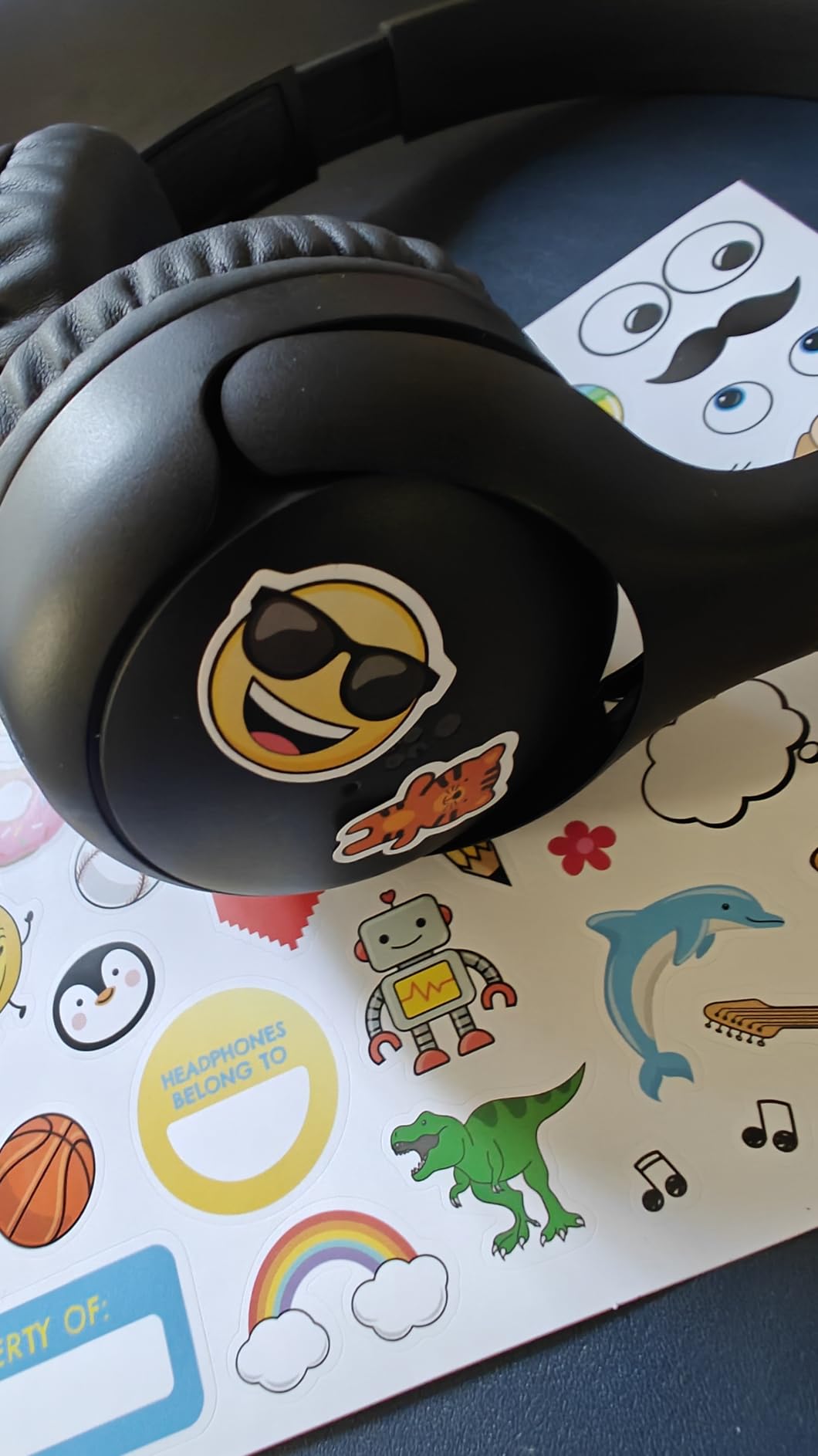 Bon casque, mais un peu grand