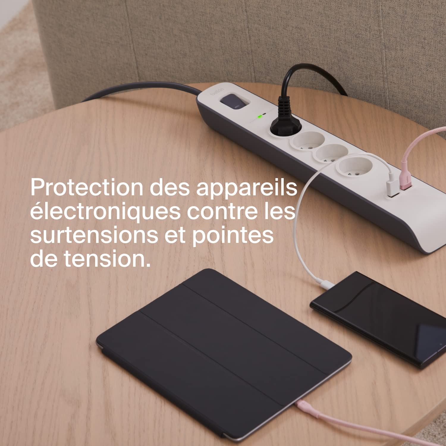 belkin-parafoudre-4-prises-525-joules-cordon-2-m-2-ports-usb-blanc image 3