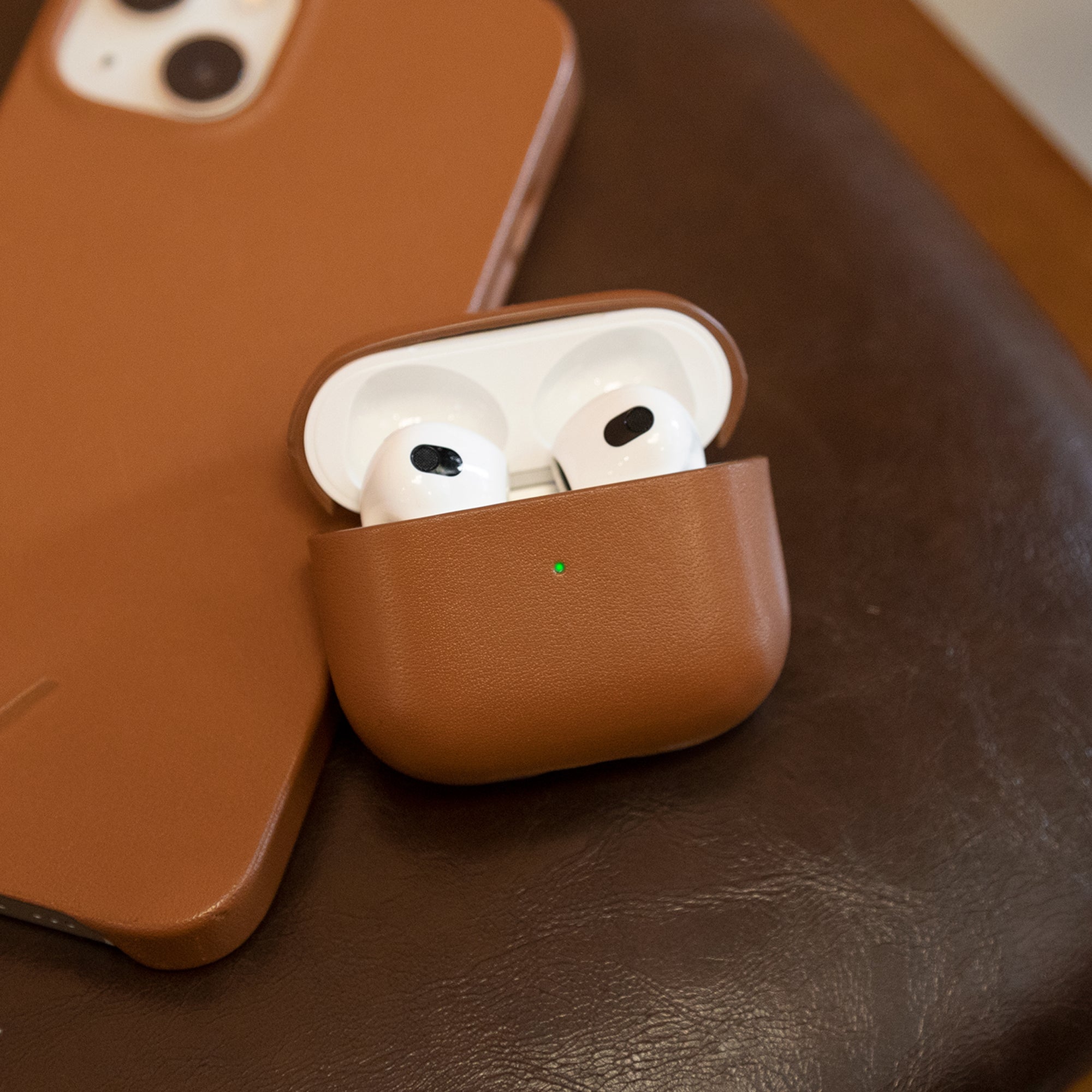 native-union-tui-en-cuir-v-ritable-pour-airpods-3e-g-n-ration image 7