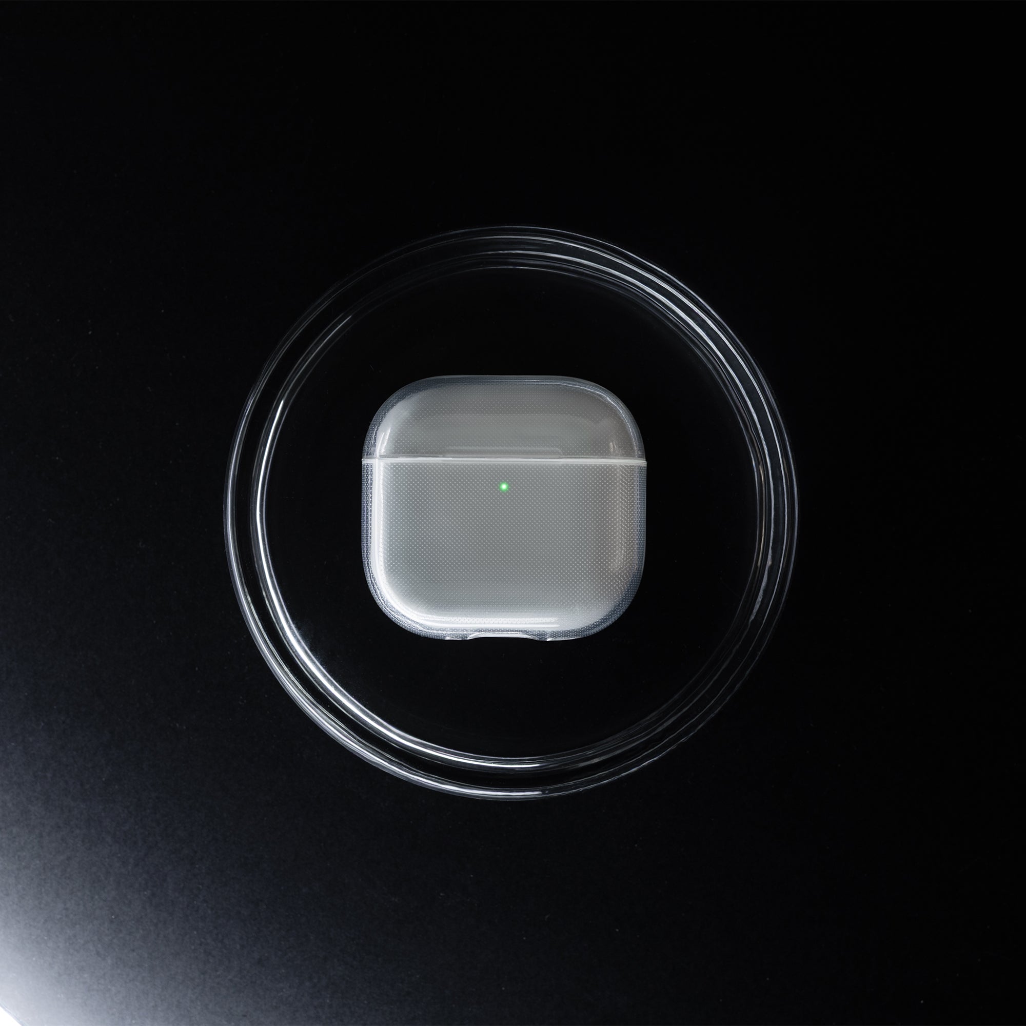 native-union-re-clear-case-pour-airpods-4 image 5