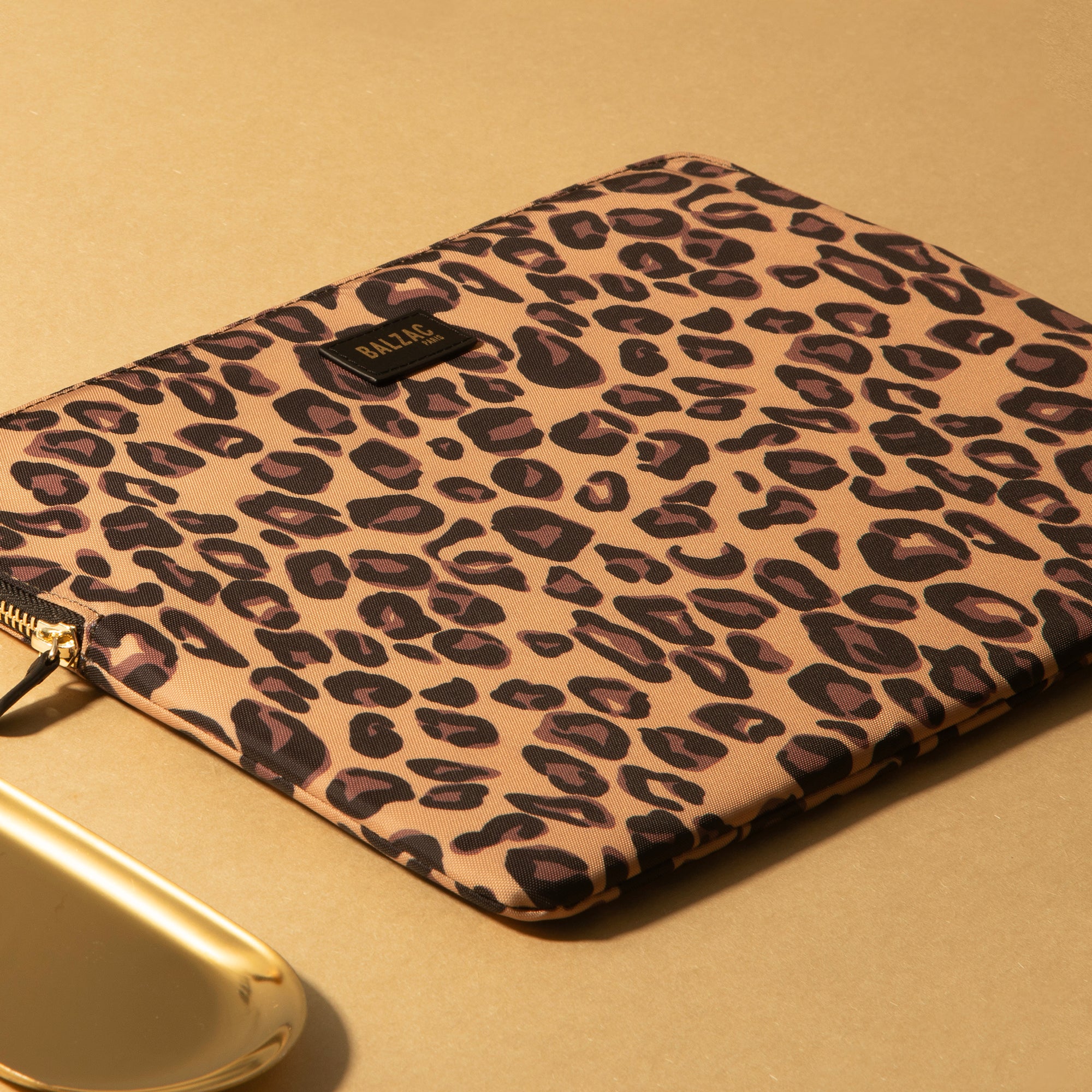 native-union-x-balzac-paris-leopard-sleeve-pour-macbook-13-14-housse-motif-l-opa image 4