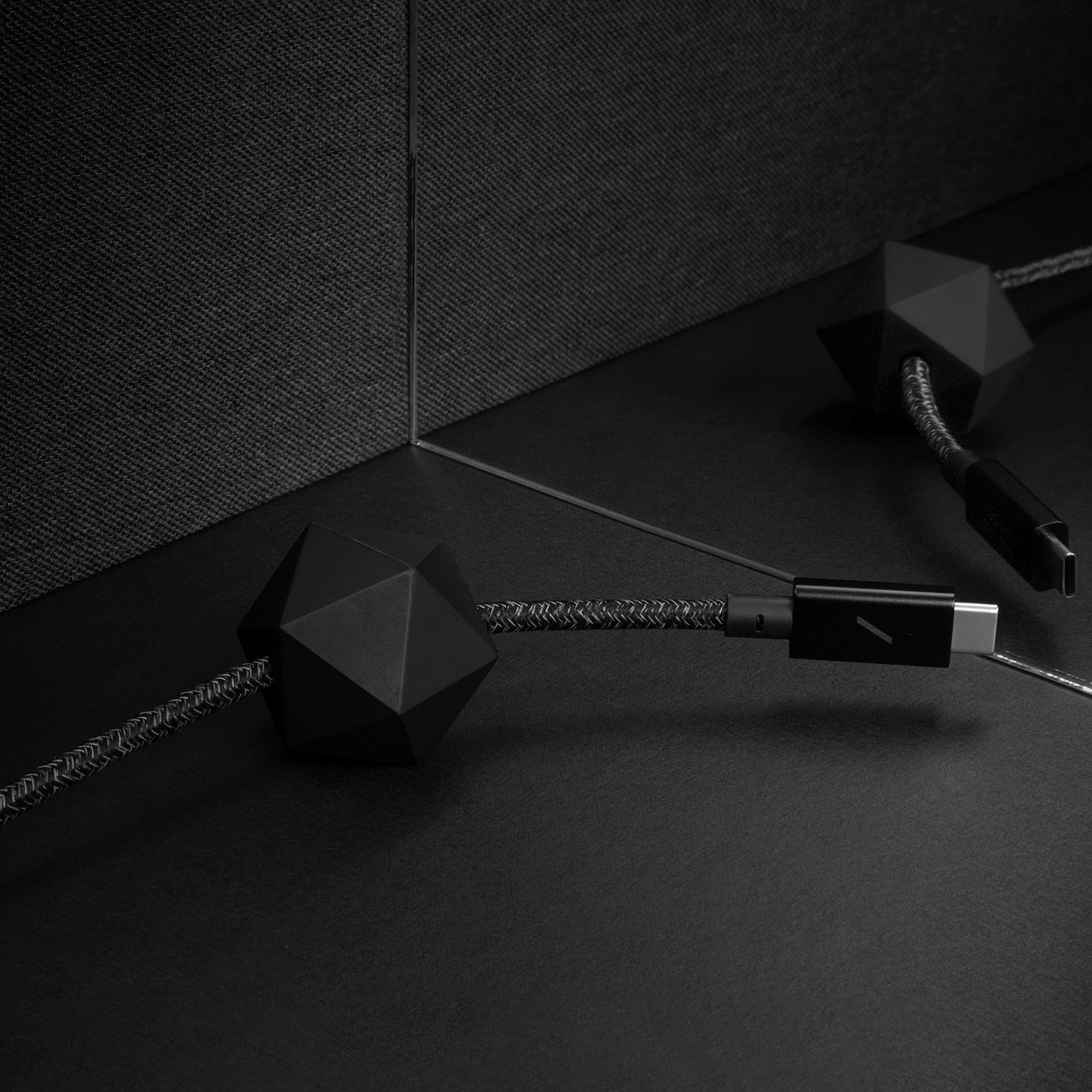 native-union-desk-cable-usb-c-vers-usb-c-100w-2-4-m-charge-rapide-et-design-anti image 5