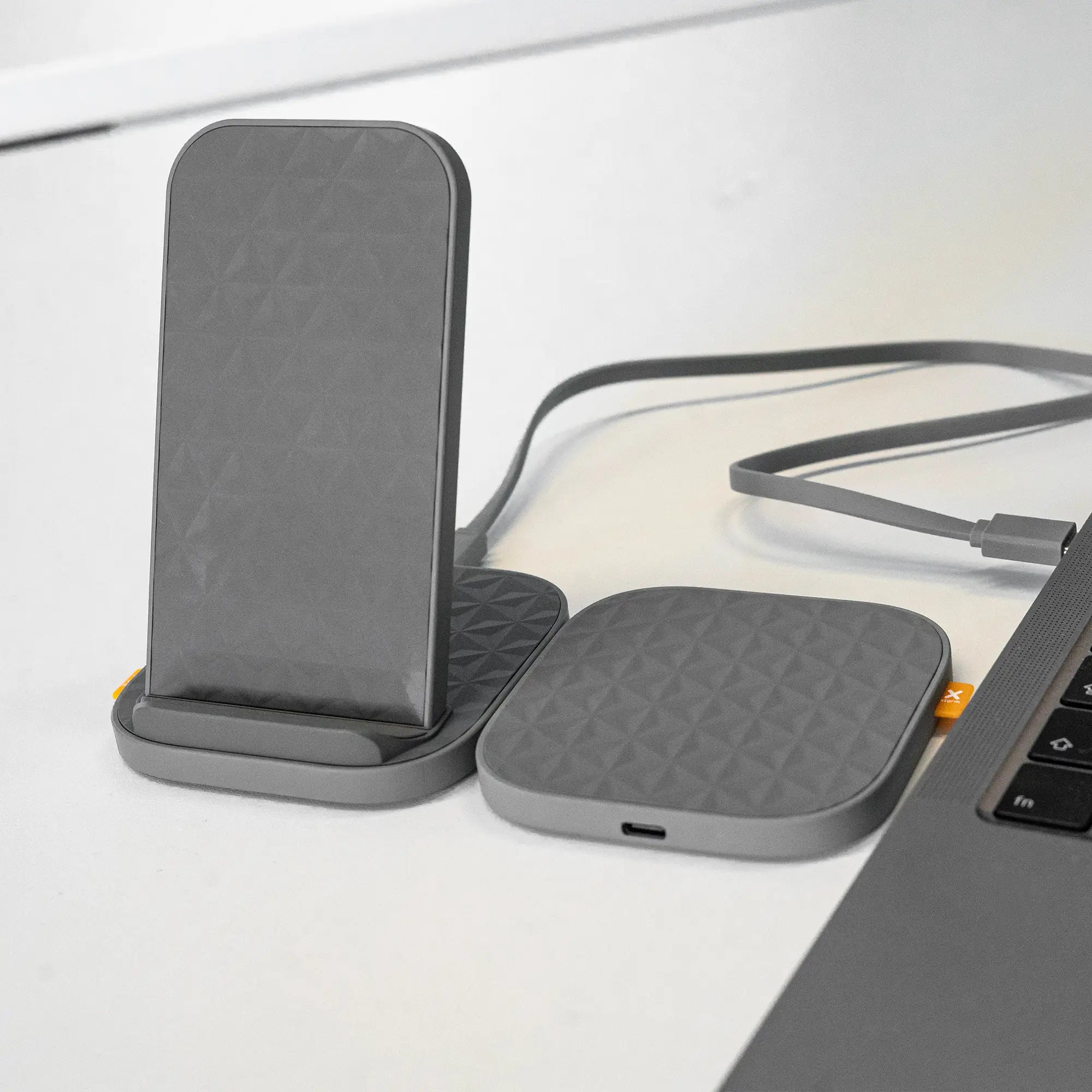 xtorm-chargeur-sans-fil-solo-15w image 4