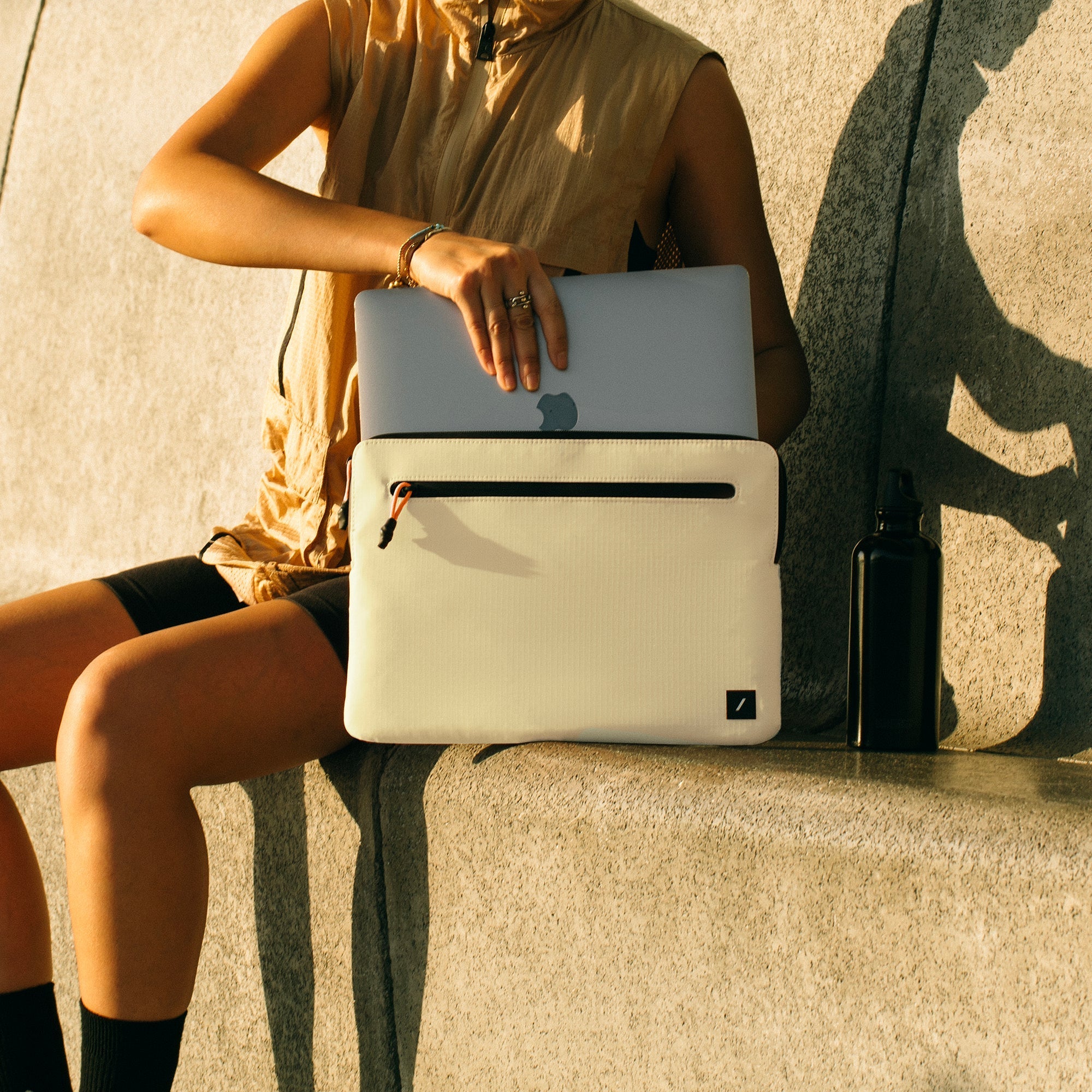 native-union-ultralight-sleeve-pour-macbook-air-15-housse-ripstop image 8