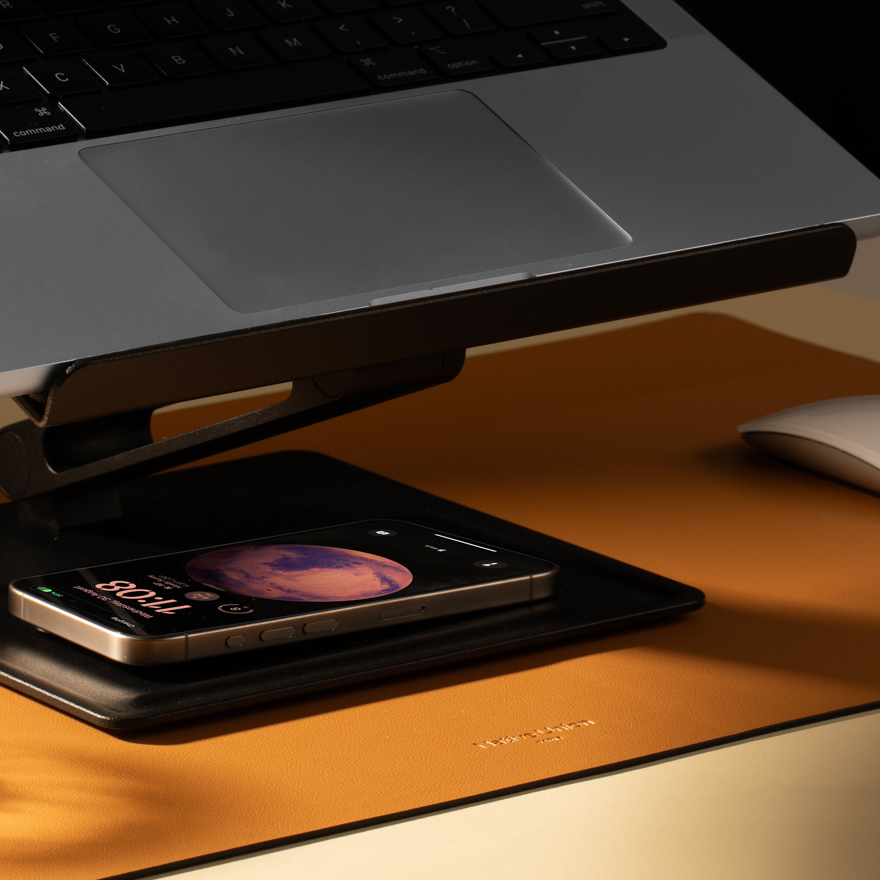 native-union-coffret-the-perfect-desk-support-ordinateur-portable-et-tapis-de-bu image 3