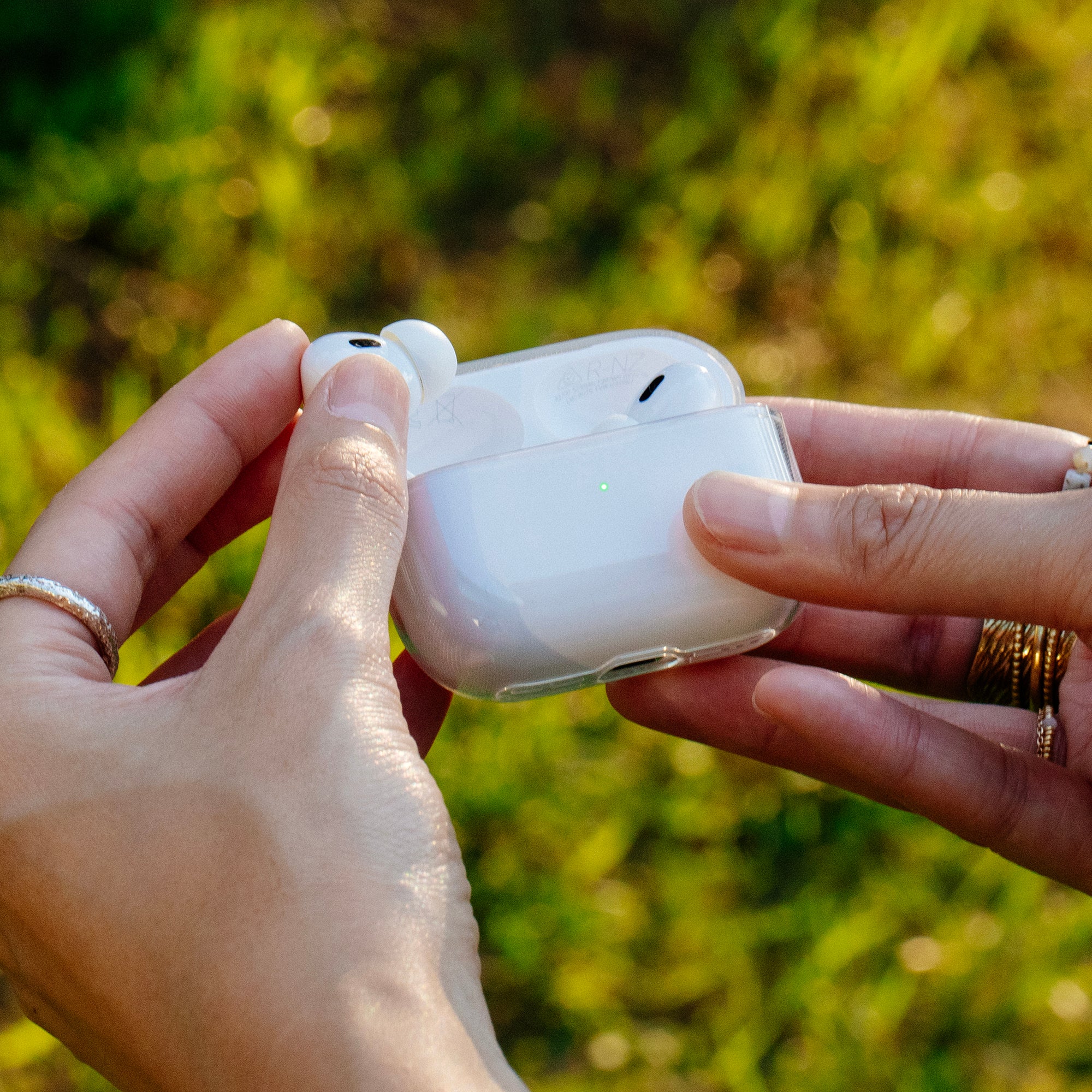 coque-re-clear-native-union-pour-airpods-pro-gen-1-2 image 3