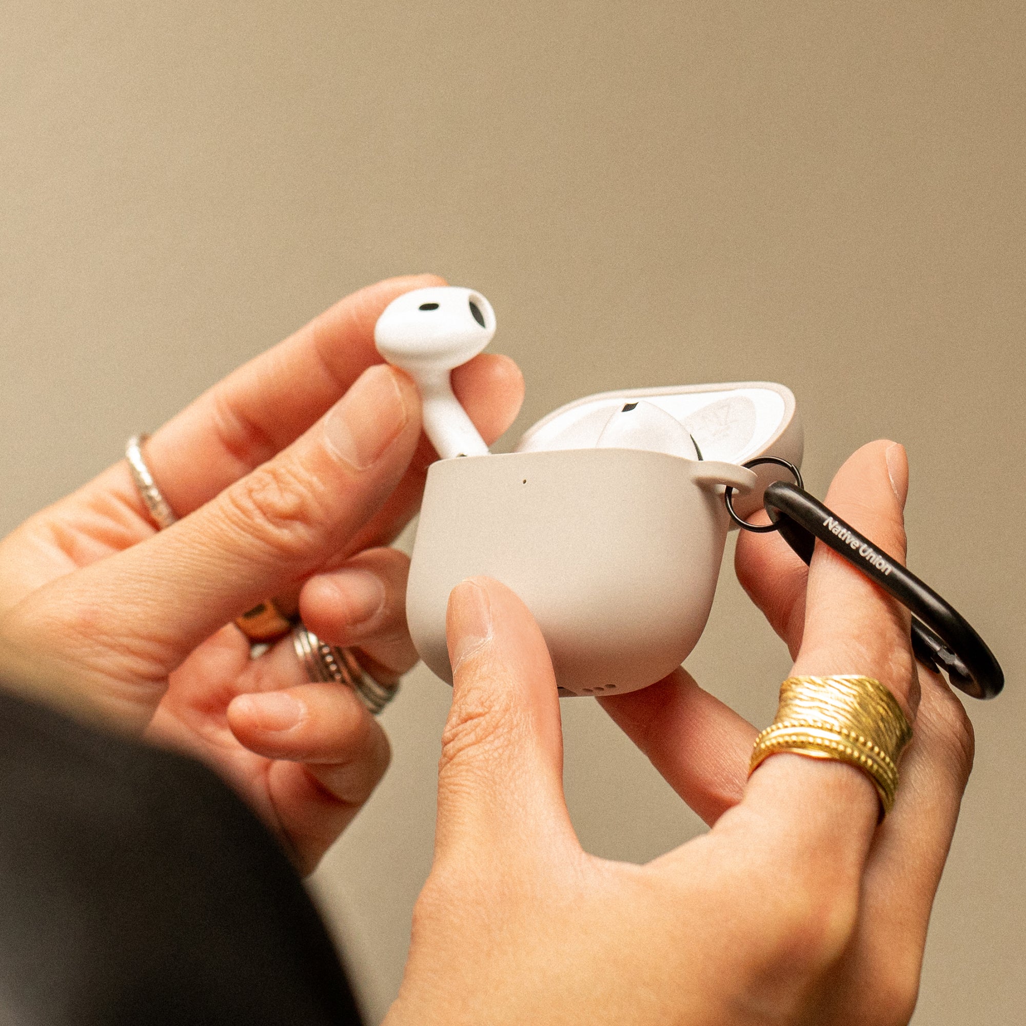 coque-native-union-active-pour-airpods-4 image 8