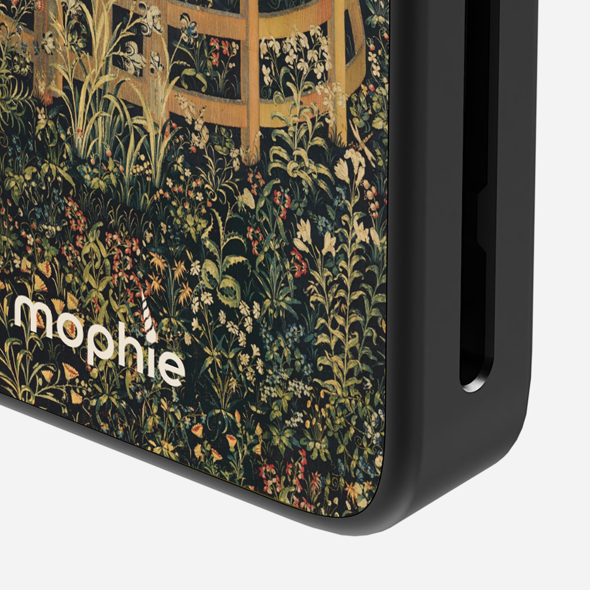 mophie-gallery-edition-powerstation-plus-10k-dutch-gothic-tapestry image 4
