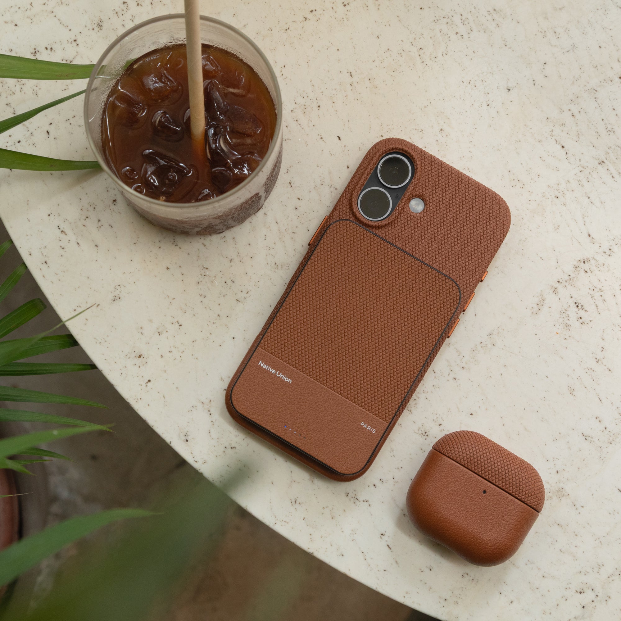 native-union-re-classic-coque-pour-airpods-4-tui-en-cuir-recycl-robuste-et-l-gan image 8