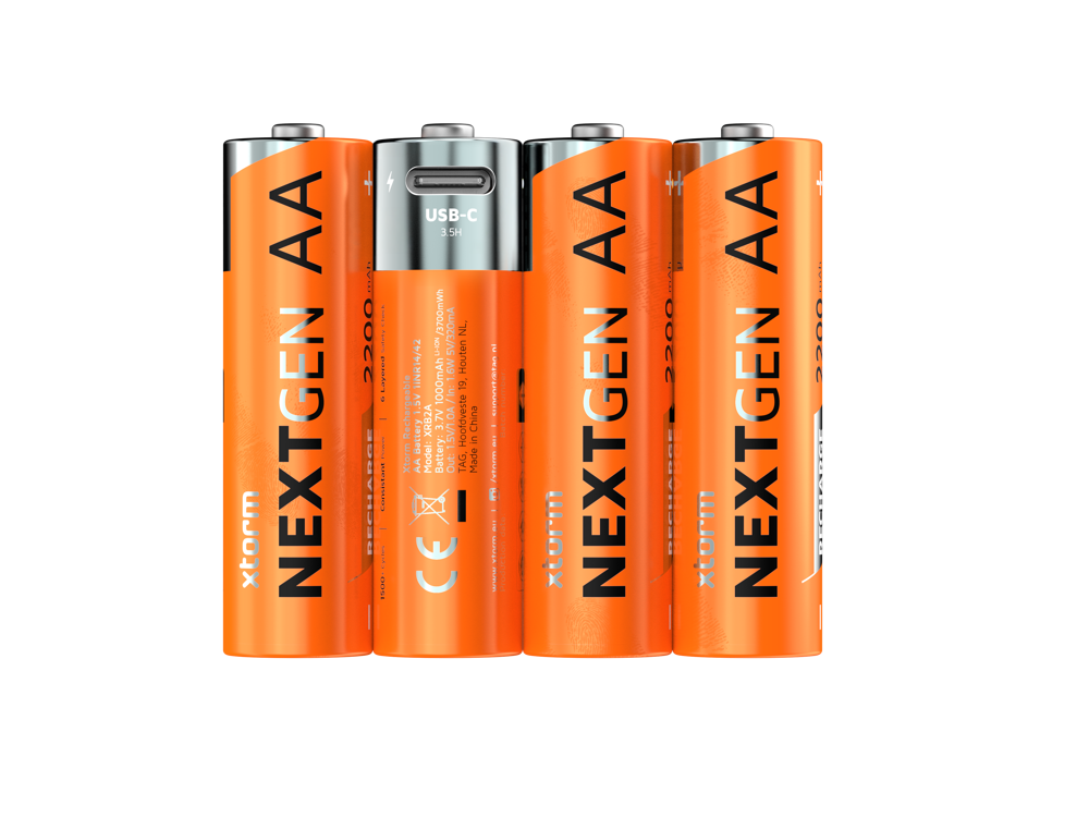 xtorm-piles-rechargeables-aa-usb-c-r-sistantes-l-eau-lot-de-4-avec-c-ble-4-en-1 image 1