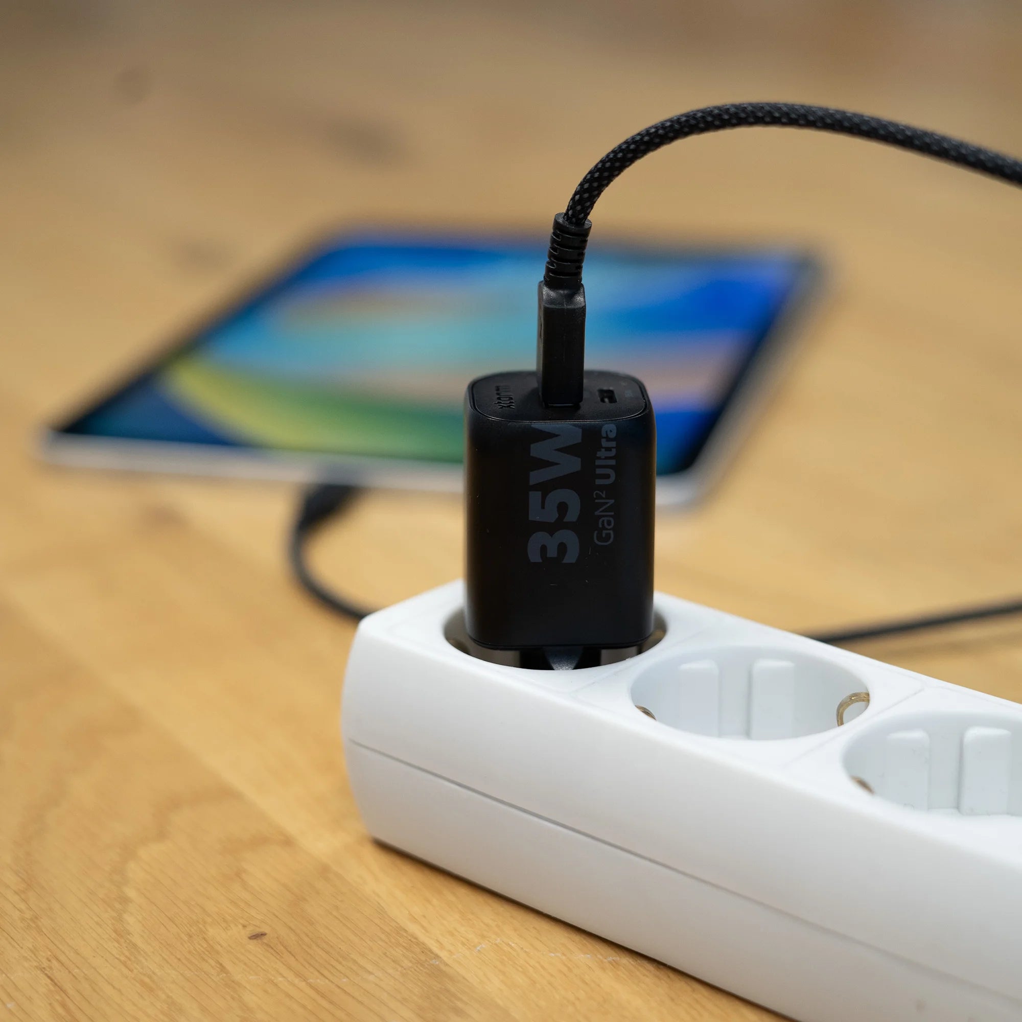 xtorm-35w-gan2-ultra-wall-charger-noir image 4