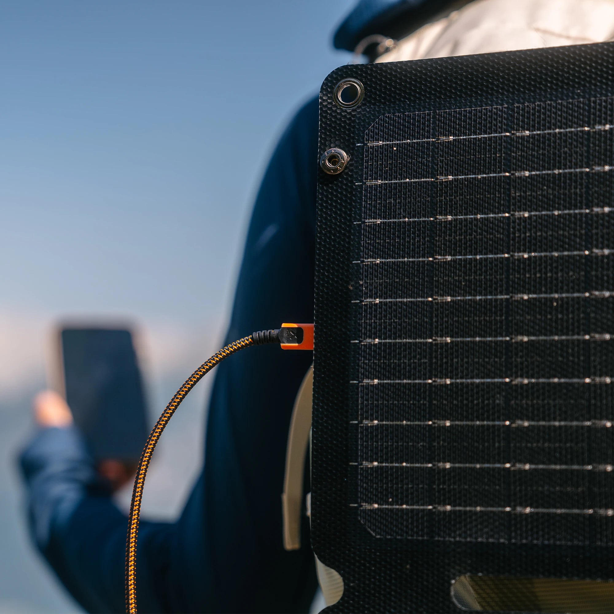 xtorm-solarbooster-14w-gen24-panneau-solaire-pliable-ipx4-avec-ports-usb-a-et-us image 5